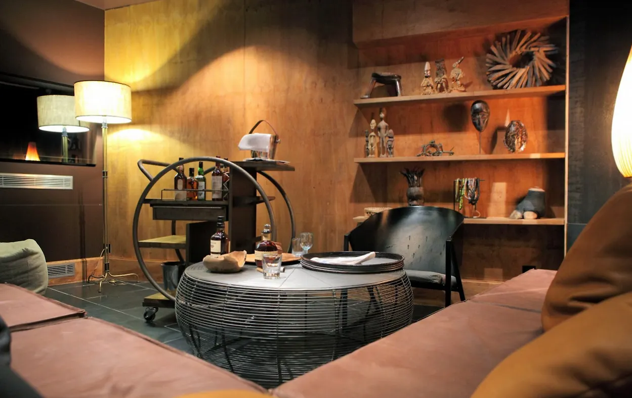 Hotel Hidden 4*