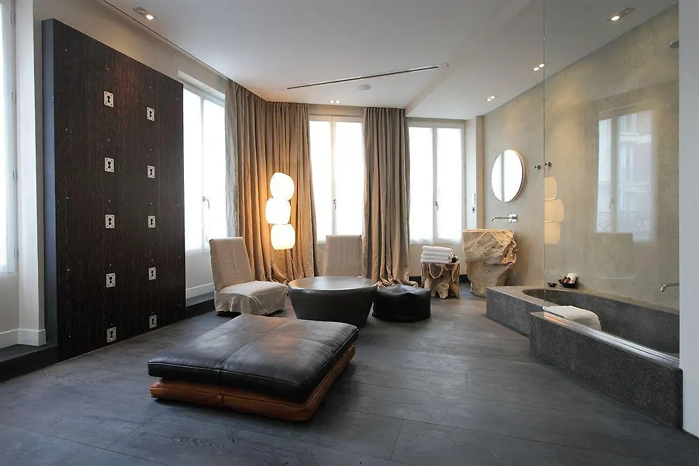 Hidden 4* Paris